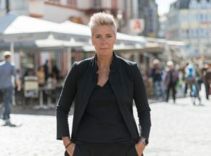 Judith Holthausen - 2 horn marketing Trier