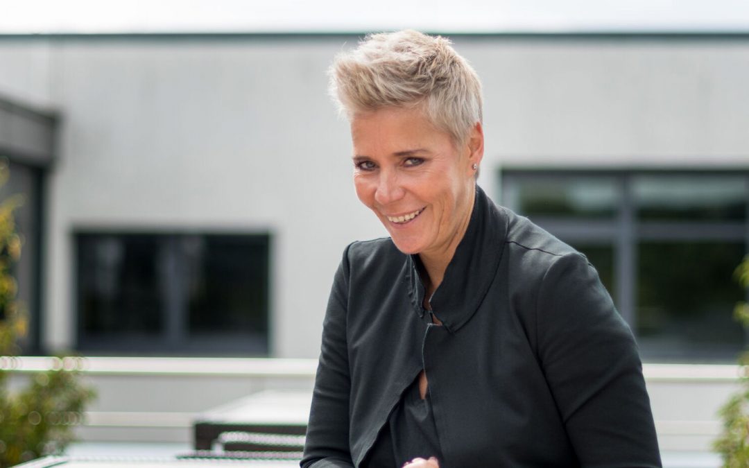 judith-holthausen_2horn-marketing_ueber-mich-slide-2